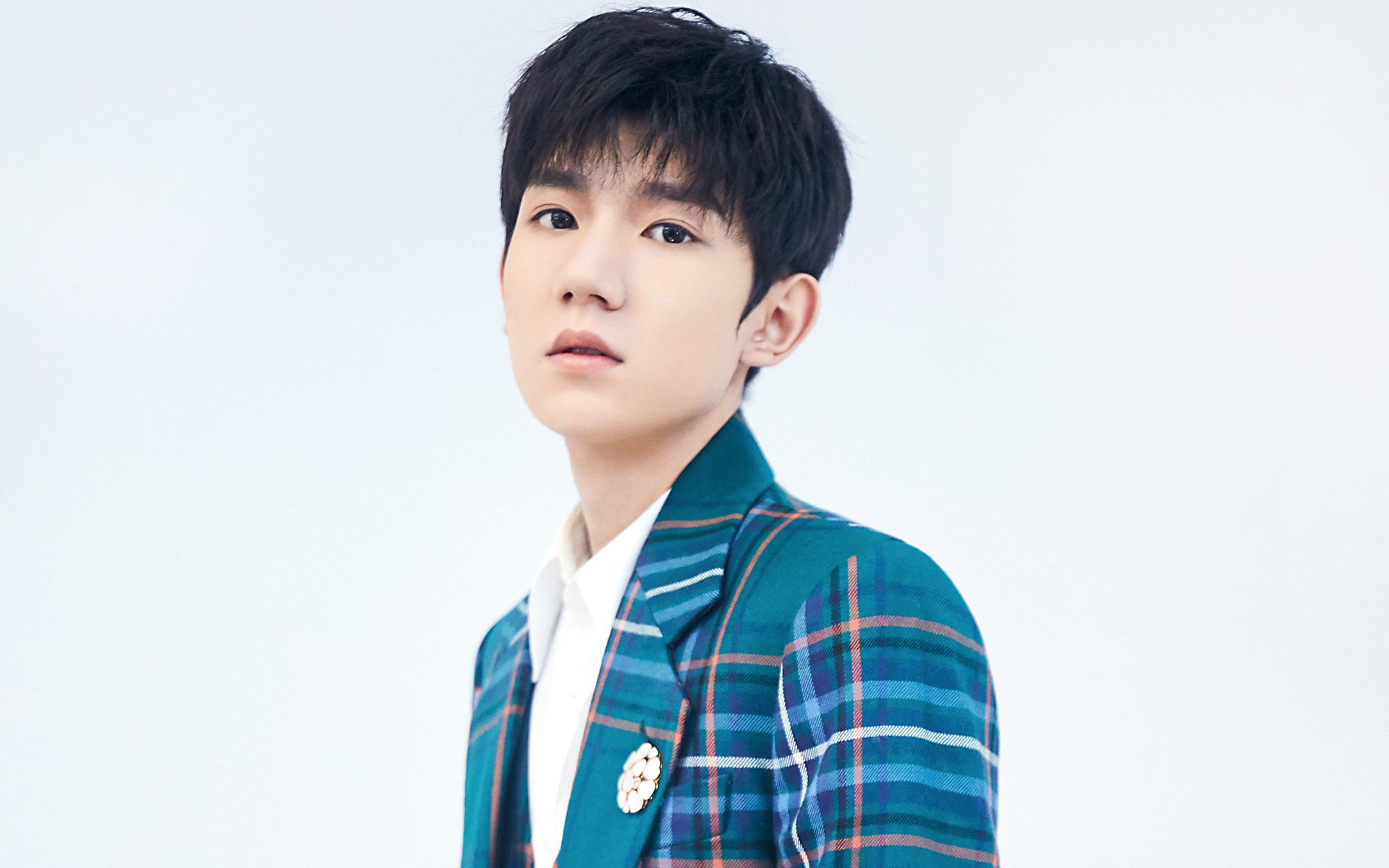 后卫线调整带来明显变化近期失球数大幅减少，后卫的位置和打法