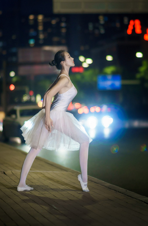 乐鱼体育App下载-著名球星发起篮球梦想基金会支持青少年走上职业道路，梦想篮球巨星之炼成